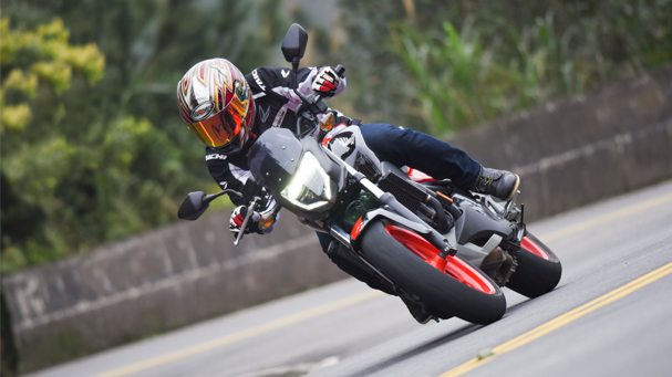 [達人專欄－小三] 東森愛玩車－HONDA NC750S測試影片