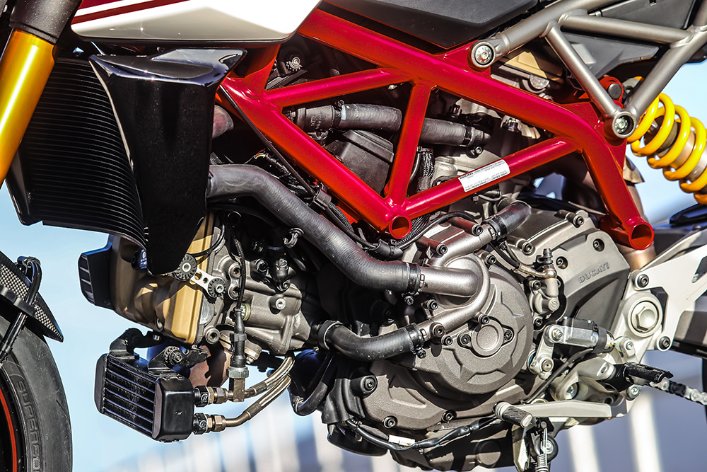 proimages/IN新聞/2019/02/0222_DUCATI/Hypermotard_950_SP_引擎.jpg