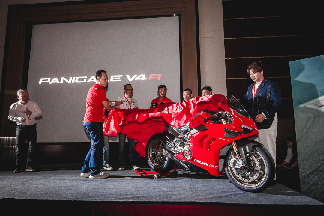 proimages/IN新聞/2019/08/0830_DUCATI_V4R/Panigale_V4R_交車揭幕.jpg