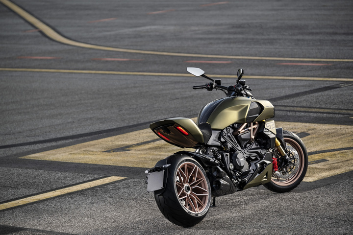 proimages/IN新聞/2021/05/0528_ducati_lambo/DUCATI_DIAVEL_1260_LAMBORGHINI_AMBIENCE_39_UC213136_Mid.jpg